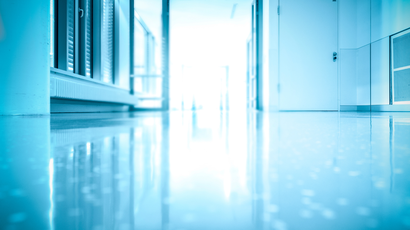a blurry image of a hallway